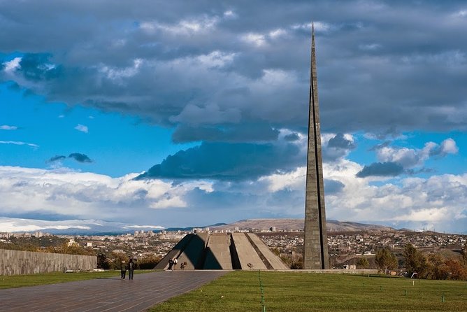 Amazing Yerevan - Stop 1: Tsitsernakaberd, a memorial you feel before you study