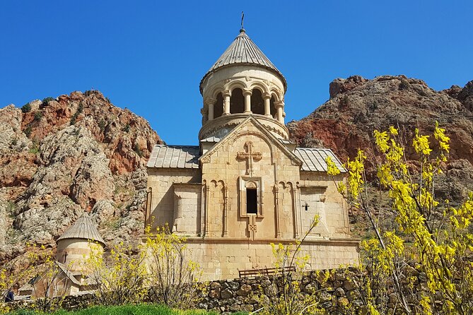 Armenian Spiritual Tour Discovering Sacred Sites and Cultural - Noravank Monastery in Gnishik Canyon: Momik and the Red-Cliff Views
