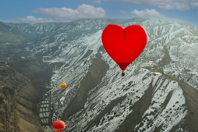 Balloon ride Skyball - GoPro capture, certificates from a 1783 tradition, and the champagne finish