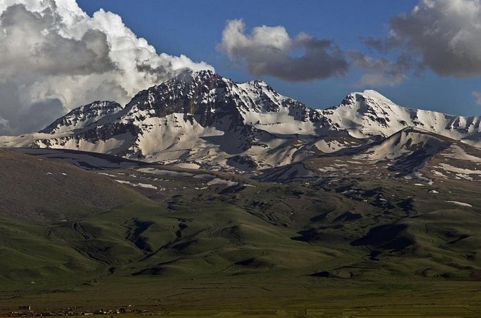 Daily jeep-hike tour to Aragats Mountain - What to pack and what to expect with altitude conditions