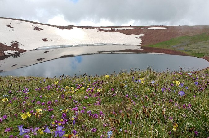 Daily jeeping - trekking tour to Azhdahak mountain - Views at the top, crater lake moments and why the descent is its own experience