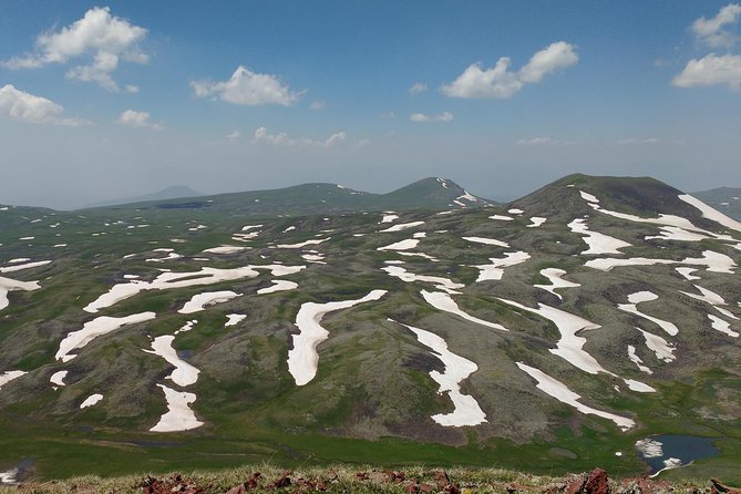 Daily jeeping - trekking tour to Azhdahak mountain - Price, value, and when $280 per vehicle makes sense