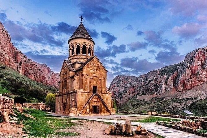 Day Trip: Tatev Ropeway-Noravank-Shaki Waterfall-Wine Degustation - Noravank Monastery in a canyon: what to expect