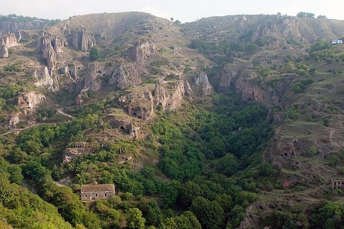 Day trip to: Wings of Tatev and Tatev Monastery - Narek’s English guidance and why it boosts the value