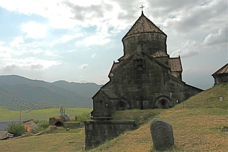 Discover Armenia from Tbilisi, Akhpat-dilijan-Sevan-Yerevan. - Lunch and Armenian Tastings on the Road: Fuel Without the Fuss
