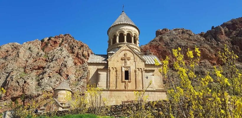 Enlightened Armenia: Echmiadzin, Khor Virap, Noravank, Areni - Noravank Monastery: Two Storeys and Red Cliff Setting