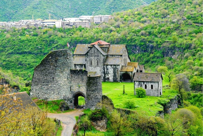 From Tbilisi to Armenia: Akhtala, Haghpat & Sanahin Day-Trip - Leaving Tbilisi for Armenia’s Lori Province, in one packed day
