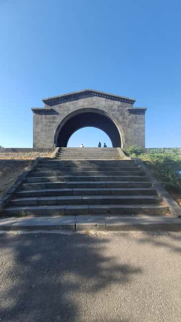 From Yerevan: 6 Most Instagramable Armenian Sights Day Trip - Meeting point, pickups, and how to avoid first-day confusion