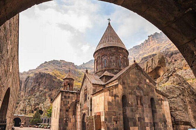 Gastronomic Tour in Armenia - Geghard and Garni: where the rocks feel alive