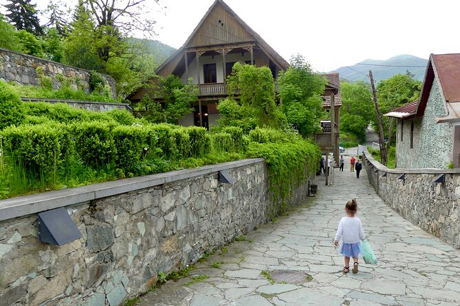 Group Tour: Dilijan, Lake Parz, Makaravank Monastery, winery - Food, snacks, and the lunch decision you should plan