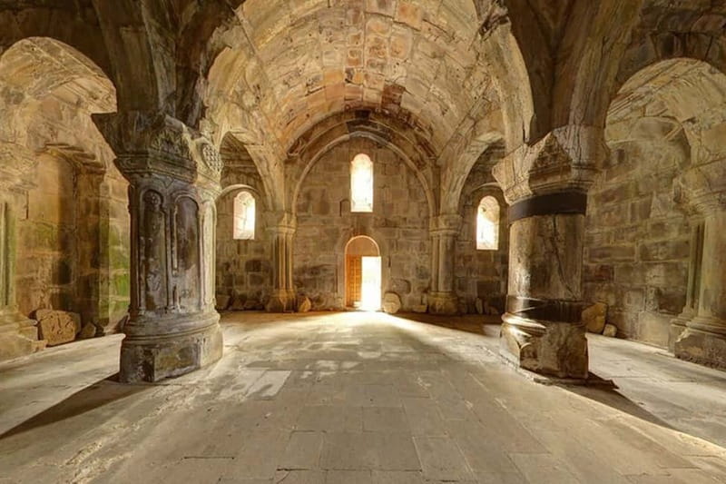 Group Tour: Dilijan, Parz Lake, Makaravank, wine factory - Dilijan Old Town: Traditional Buildings in the Forested Heart of Armenia