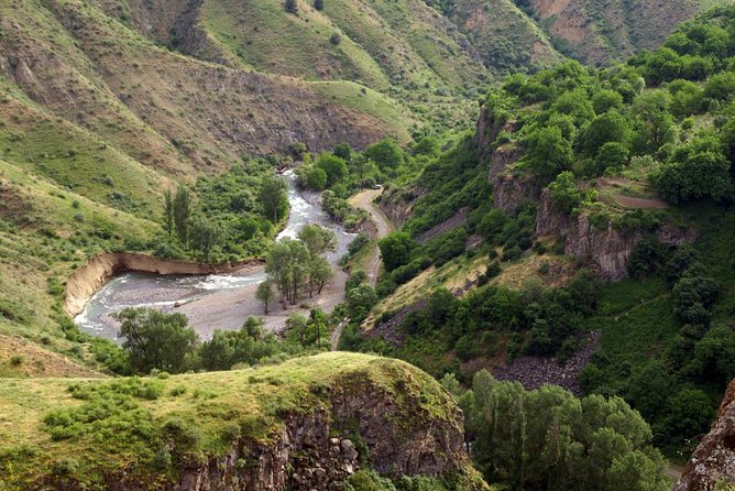 Group Tour: Garni, Symphony of Stones, Geghard, Lavash Baking - Geghard Monastery: rock-cut churches, khachkars, and singing acoustics