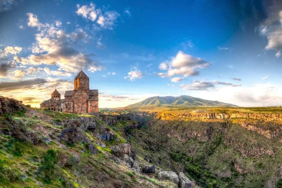 Group Tour: Hovhannavank, Saghmosavank & Chocolate House - Saghmosavank Monastery: the “Monastery of Psalms” viewpoint