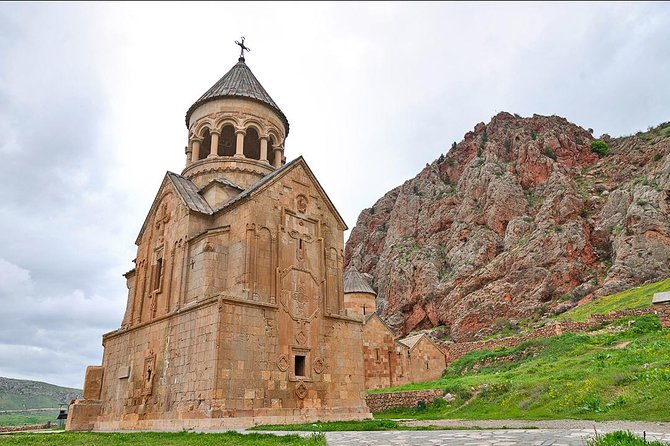 Group tour: Khor Virap, Noravank, Areni Winery and Cave - Comfort and timing on a 9 to 10 hour loop