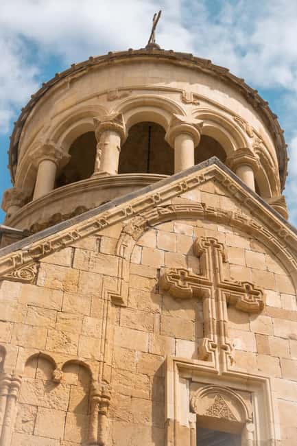 Group tour: Khor Virap, Noravank, Jermuk, Areni wine tasting - Guides and drivers: where the quality shows