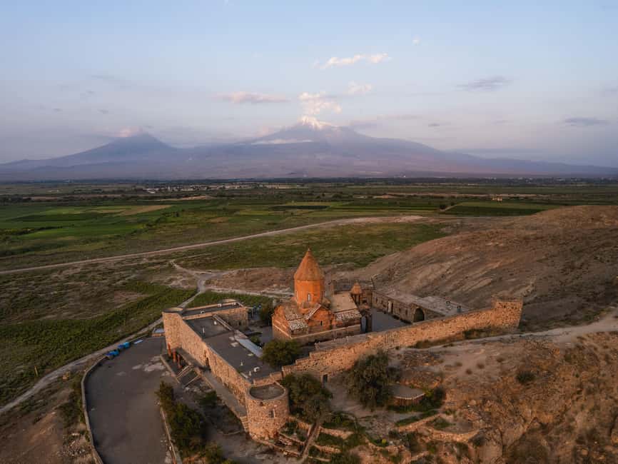 Group tour: Khor Virap, Noravank, Jermuk, Areni wine tasting - Noravank Monastery: red rocks and medieval Armenia
