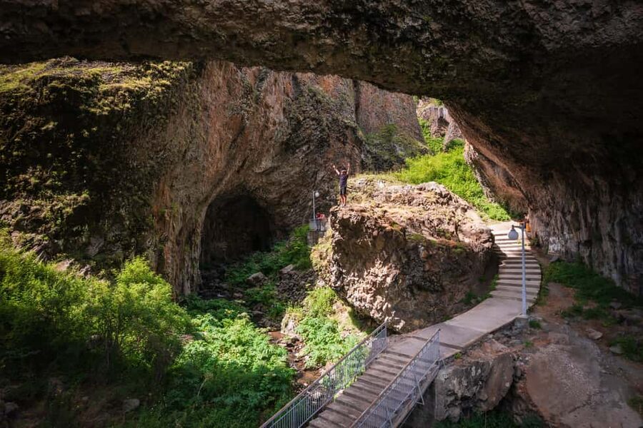 Group tour: Khor Virap, Noravank, Jermuk, Areni wine tasting - Jermuk Waterfall and Mermaid’s Braids legend