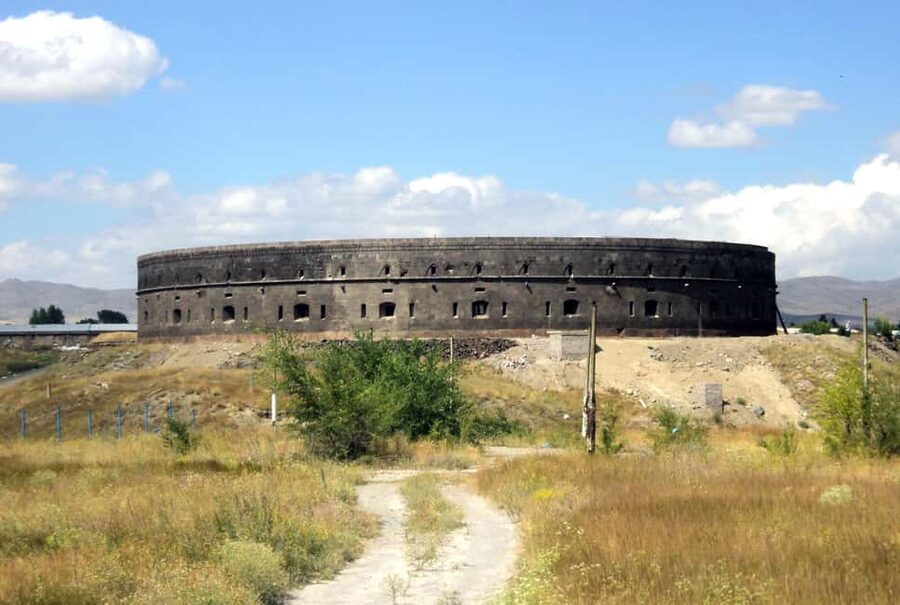 Group Tour to Gyumri: City tour, Monasteries and Culture - Gyumri Old Town: preserved homes, humor culture, and side streets