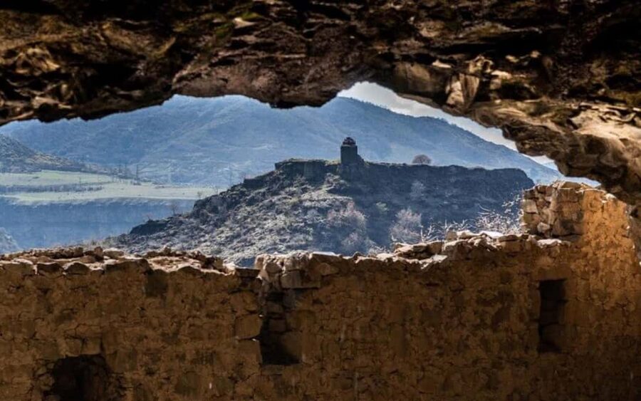 Haghpat, Sanahin & Odzun, Mendz Er or Zarni - Parni Caves - The driving rhythm: why the order matters for your energy