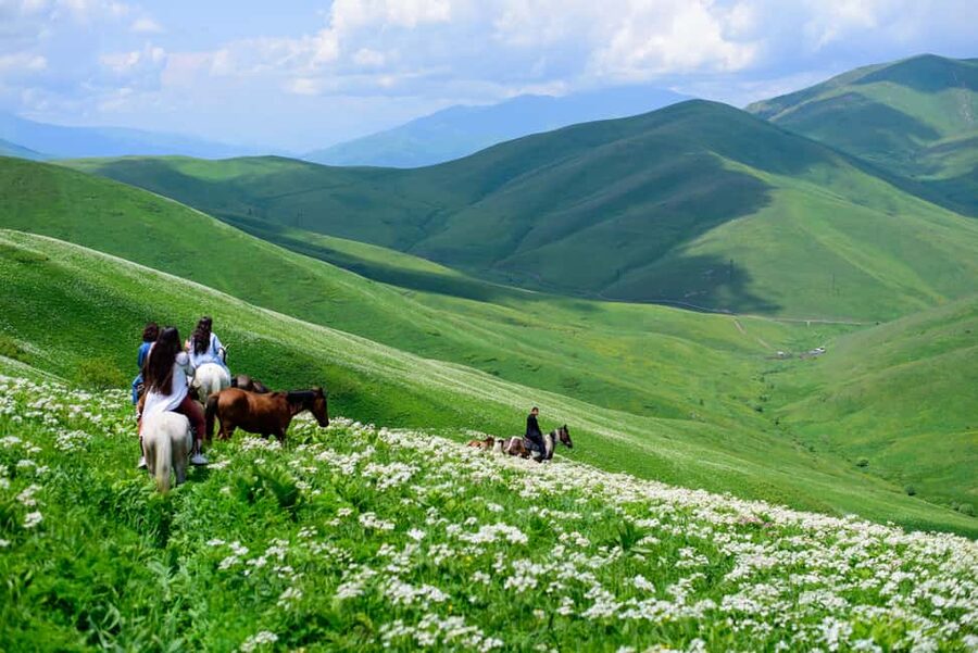 Horseback Adventure in Armenia’s Highland Pastures - Small group riding: why up to 5 people is the sweet spot