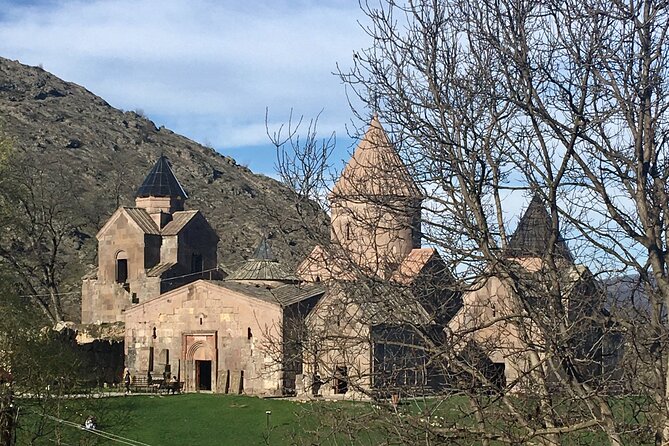 Lake Sevan, Dilijan, Haghartsin, Kechris & Tsaghkadzor Day Tour - Tsaghkadzor and Kecharis Monastery: Mountain Resort Views, Fast Pace