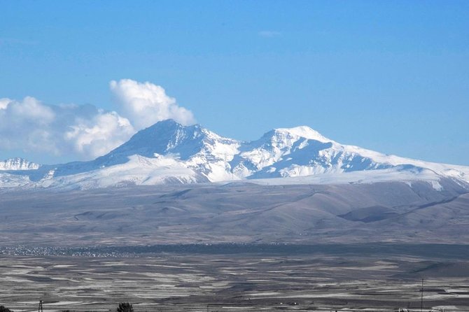 Mount Aragats, Amberd Fortress, Saghmosavank Monastery, Alphabet - private tour - The Armenian Alphabet Monument: A Photo Stop With a Built-In Prompt