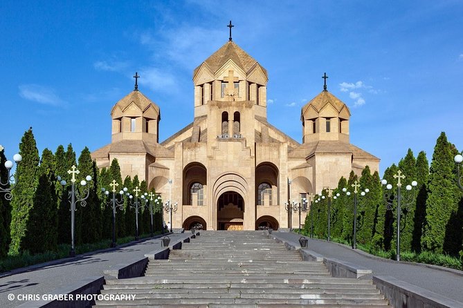 Private City Tour of Yerevan - Cafesjian Center for the Arts and the Cascade view zone