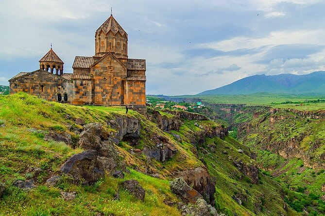Private Tour: Amberd Fortress, Saghmosavank, Alphabet Monument - Mughni Church (Church of St. George): Armenian Architecture in a Village Setting
