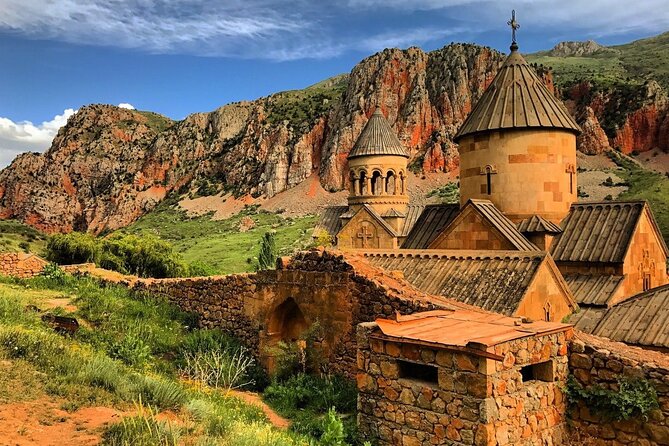 Private tour: Big Day Trip Around Armenia - Khndzoresk Swinging Bridge and Old Rock Settlement Walk