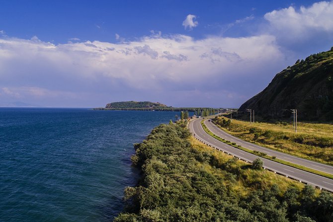 Private Tour: Discover Armenia - Garni Temple, Duduk Music, and Hands-On Lavash