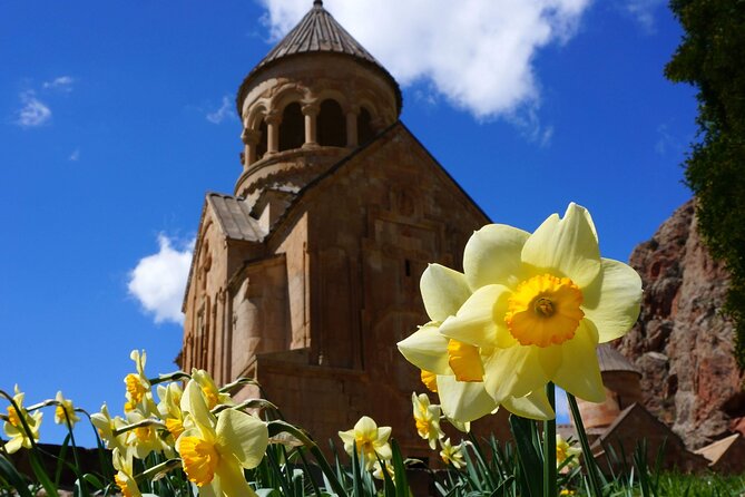 Private tour to Khor Virap, Noravank, Areni Cave - The guide and private van: why the day feels calmer