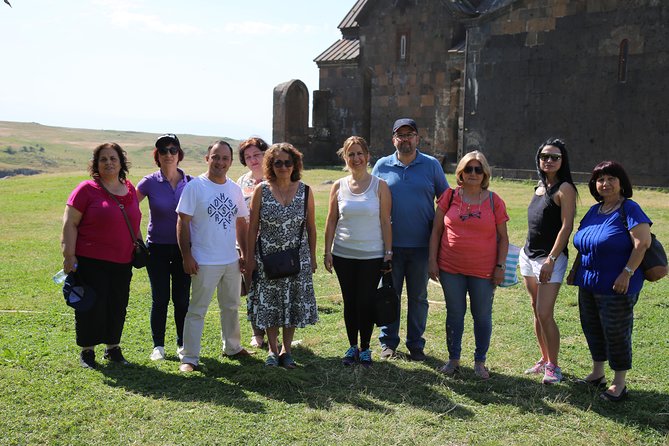 Private tour to Oshakan, Karmravor, Hovhanavank, Saghmosavank monasteries - Karmravor Church in Ashtarak: A 7th-Century Monolith Look