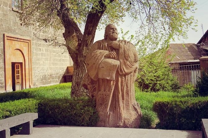 Private tour to Saghmosavank, Karmravor, Oshakan, Hovhannavank - The best way to handle the 4 to 5 hour timing
