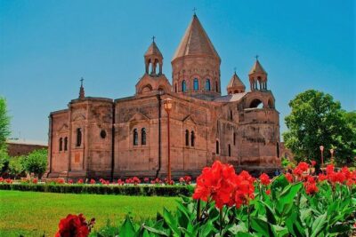 Private tour to UNESCO heritage Echmiadzin churches, Zvartnots and Sardarapat