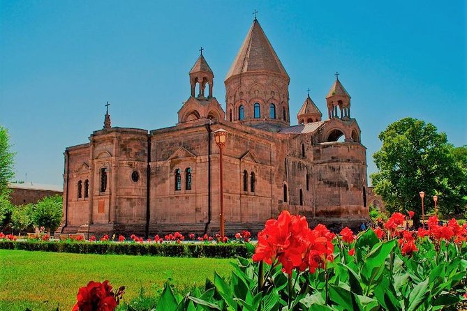 Private tour to UNESCO heritage Echmiadzin churches, Zvartnots and Sardarapat - Etchmiadzin Monastery and the Mother Cathedral Outside View