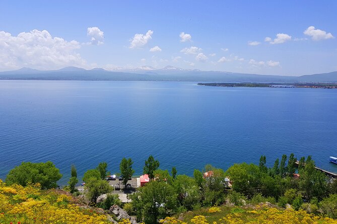 Private tour: Tsaghkadzor, Sevan lake, Dilijan town and Haghartsin monastery - Haghartsin Monastery: Fresh Air and Medieval Atmosphere