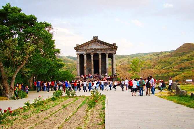 PRIVATE TOUR: Yerevan sightseeing city tour & Garni Temple - Entering Yerevan and Garni, all in one day