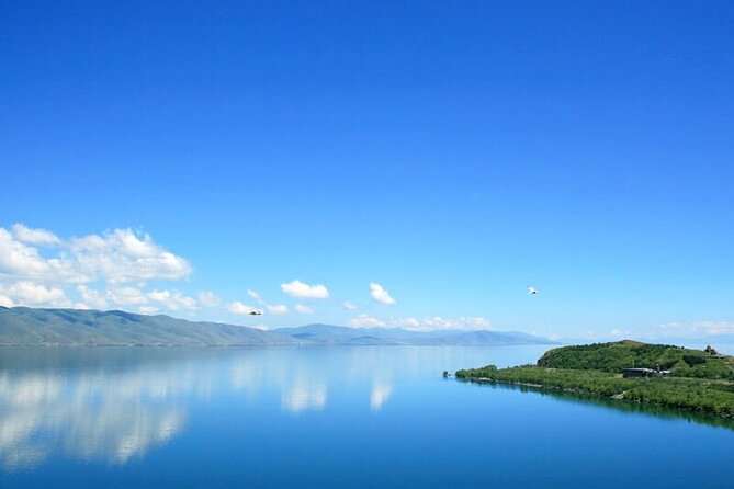 Private transfer from Yerevan to Tbilisi or Vice Versa - The 5-Hour Drive: Comfort, Wi-Fi, and Control of Your Timing