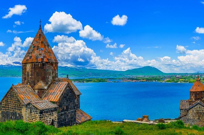 Sevan lake (Sevanavank) and Dilijan (old town,Goshavank,Haghartsin) - A practical road trip with room for choice