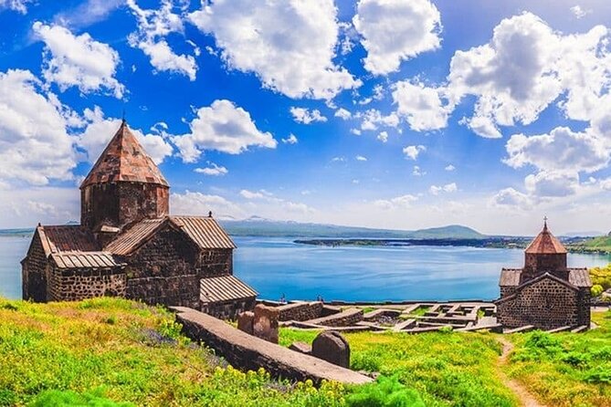 Sevan lake (Sevanavank) and Dilijan (old town,Goshavank,Haghartsin) - Dilijan old town, walkable charm for a short stop
