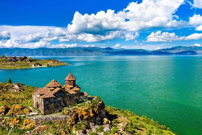 Sevan lake (Sevanavank) and Dilijan (old town,Goshavank,Haghartsin) - Why Sevan and Dilijan make such a good pairing
