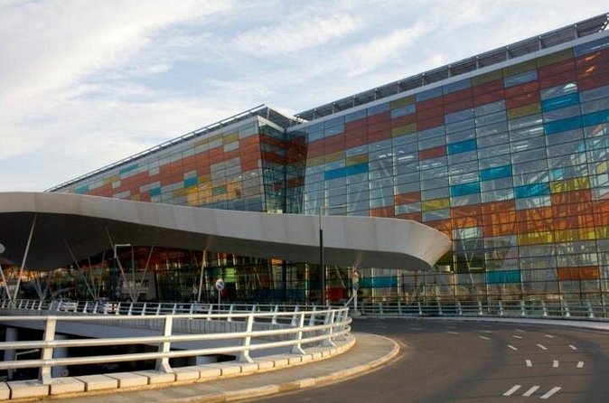 Yerevan airport transfer - Meeting Points and What You Should Tell the Provider
